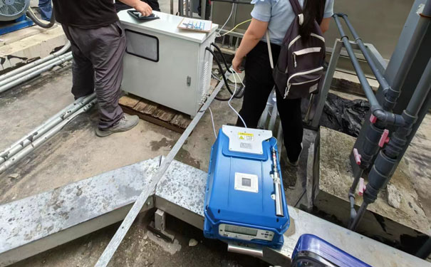PF-300與某品牌非甲烷總烴測試儀進行現場比對 PF-300與某品牌非甲烷總烴測試儀進行現場比對